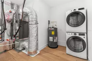 2111 Hawthorne St, Sarasota, FL 34239 - Photo 51