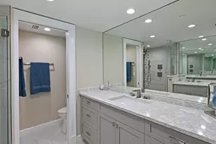 1102 Benjamin Franklin Dr, Sarasota, FL 34236 - Photo 23