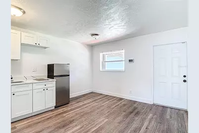 1409 College Park Lane, Tampa, FL 33612 - Photo 9