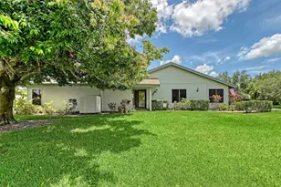 4609 Pine Green Trail, Sarasota, FL 34241 - Photo 3