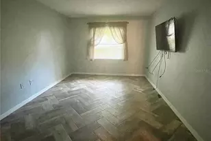 912 La Costa Cir, Sarasota, FL 34237 - Photo 29