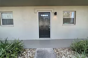 912 La Costa Cir, Sarasota, FL 34237 - Photo 1