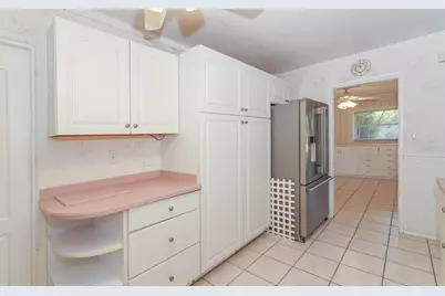 2461 Ringling Boulevard, Sarasota, FL 34237 - Photo 15