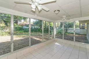 2461 Ringling Blvd, Sarasota, FL 34237 - Photo 11