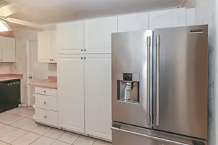 2461 Ringling Blvd, Sarasota, FL 34237 - Photo 17