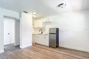 1409 College Park Ln, Tampa, FL 33612 - Photo 7