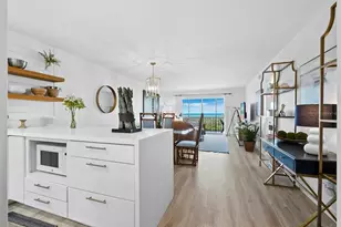 6925 Gulf of Mexico Dr, Longboat Key, FL 34228 - Photo 17