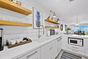 6925 Gulf of Mexico Dr, Longboat Key, FL 34228 - Photo 21