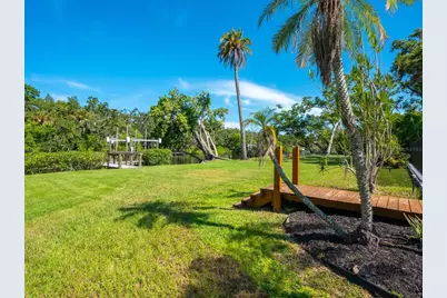 2504 Wilkinson Road, Sarasota, FL 34231 - Photo 3