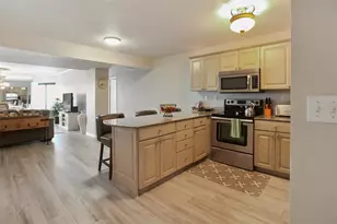 1050 Longboat Club Rd, Longboat Key, FL 34228 - Photo 3