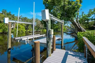 2504 Wilkinson Rd, Sarasota, FL 34231 - Photo 5