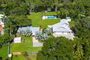 2504 Wilkinson Rd, Sarasota, FL 34231 - Photo 41