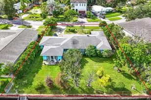 545 Suwanee Cir, Tampa, FL 33606 - Photo 5