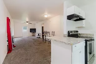 5723 5th St E, Bradenton, FL 34203 - Photo 13