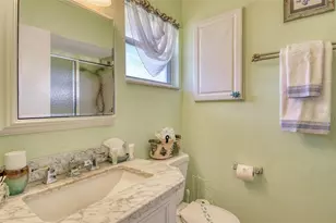 2308 Waterbluff Pl, Sarasota, FL 34231 - Photo 27