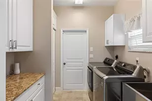 4360 Iola Dr, Sarasota, FL 34231 - Photo 19