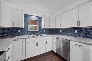 2004 52nd Ave W, Bradenton, FL 34207 - Photo 7