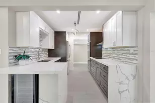 3234 Restful Ln, Sarasota, FL 34231 - Photo 13