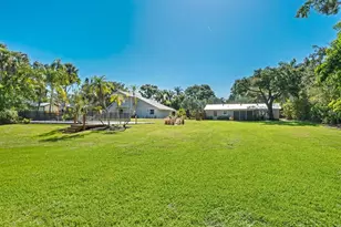 2506 Wilkinson Rd, Sarasota, FL 34231 - Photo 21