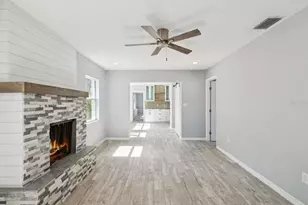 151 80th Ave NE, Saint Petersburg, FL 33702 - Photo 7