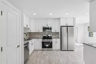 151 80th Ave NE, Saint Petersburg, FL 33702 - Photo 13