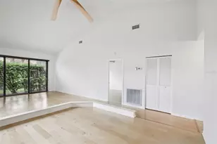 5387 Huntingwood Ct, Sarasota, FL 34235 - Photo 7