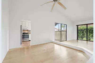 5387 Huntingwood Court #4, Sarasota, FL 34235 - Photo 9