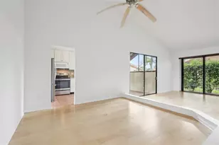 5387 Huntingwood Ct, Sarasota, FL 34235 - Photo 9