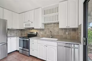 5387 Huntingwood Ct, Sarasota, FL 34235 - Photo 11