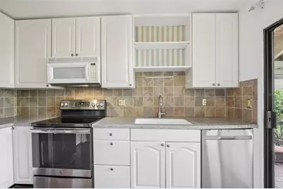 5387 Huntingwood Court #4, Sarasota, FL 34235 - Photo 13