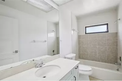 5387 Huntingwood Court #4, Sarasota, FL 34235 - Photo 23