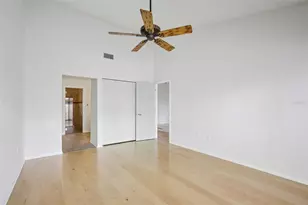 5387 Huntingwood Ct, Sarasota, FL 34235 - Photo 15