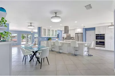 4216 Royal Palm Drive, Bradenton, FL 34210 - Photo 9