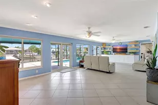 4216 Royal Palm Dr, Bradenton, FL 34210 - Photo 11