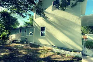 611 54th Ave Dr E, Bradenton, FL 34208 - Photo 7