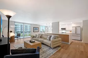 1701 Gulf of Mexico Dr, Longboat Key, FL 34228 - Photo 7