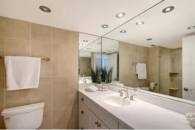 1701 Gulf Of Mexico Drive #404, Longboat Key, FL 34228 - Photo 21