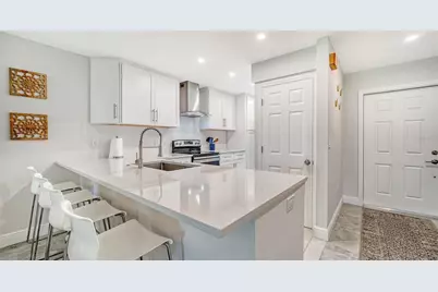 7820 Palm Aire Lane, Sarasota, FL 34243 - Photo 17