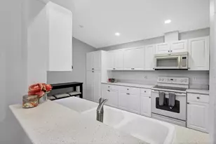 4738 Raintree St Cir E, Bradenton, FL 34203 - Photo 9