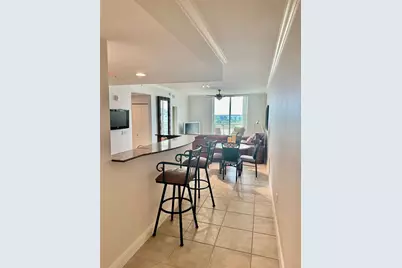 800 N Tamiami Trail #708, Sarasota, FL 34236 - Photo 5