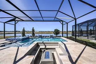 719 Maldives Trl, Sarasota, FL 34234 - Photo 15