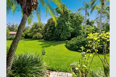 4004 Wilshire Circle E #89, Sarasota, FL 34238 - Photo 9