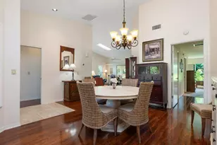 4004 Wilshire Cir E, Sarasota, FL 34238 - Photo 17