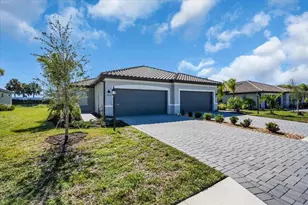 15736 Sunny Day Dr, Bradenton, FL 34211 - Photo 1