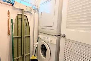 2453 Flamingo Blvd, Bradenton, FL 34207 - Photo 23