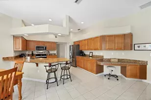 6392 Woodbirch Pl, Sarasota, FL 34238 - Photo 9