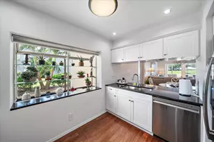 425 Cerromar Terrace, Venice, FL 34293 - Photo 9