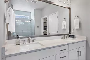 2353 Lindstrom St, Sarasota, FL 34237 - Photo 19