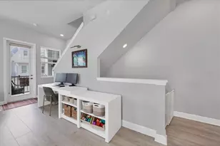 2353 Lindstrom St, Sarasota, FL 34237 - Photo 7