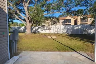 1825 Innisbrook Ln, Sarasota, FL 34234 - Photo 3